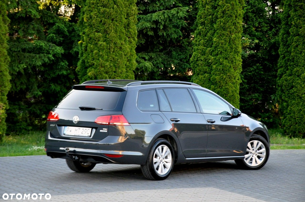 Volkswagen Golf - 5