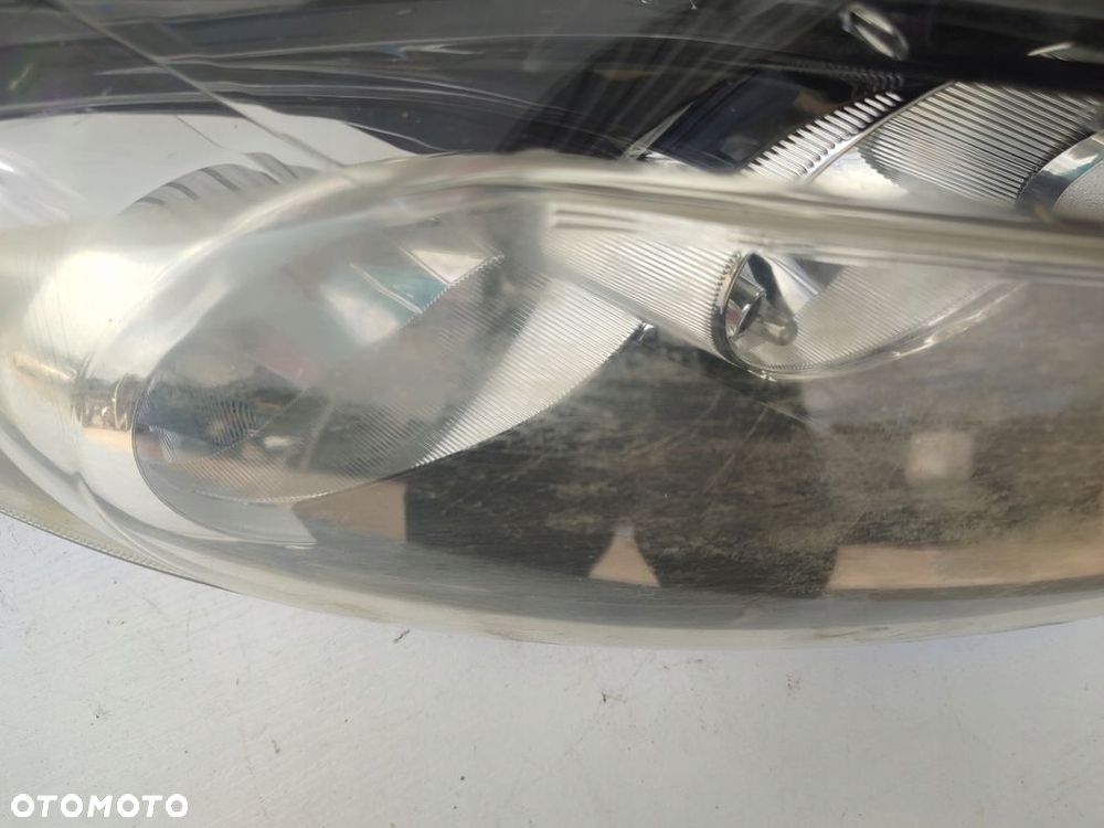 Lampa prawy przód FORD FIESTA MK7 EUROPA 8A61-13W029-AH - 9