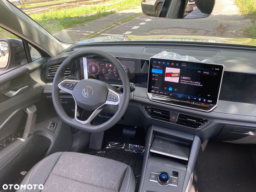 Volkswagen Tiguan - 11