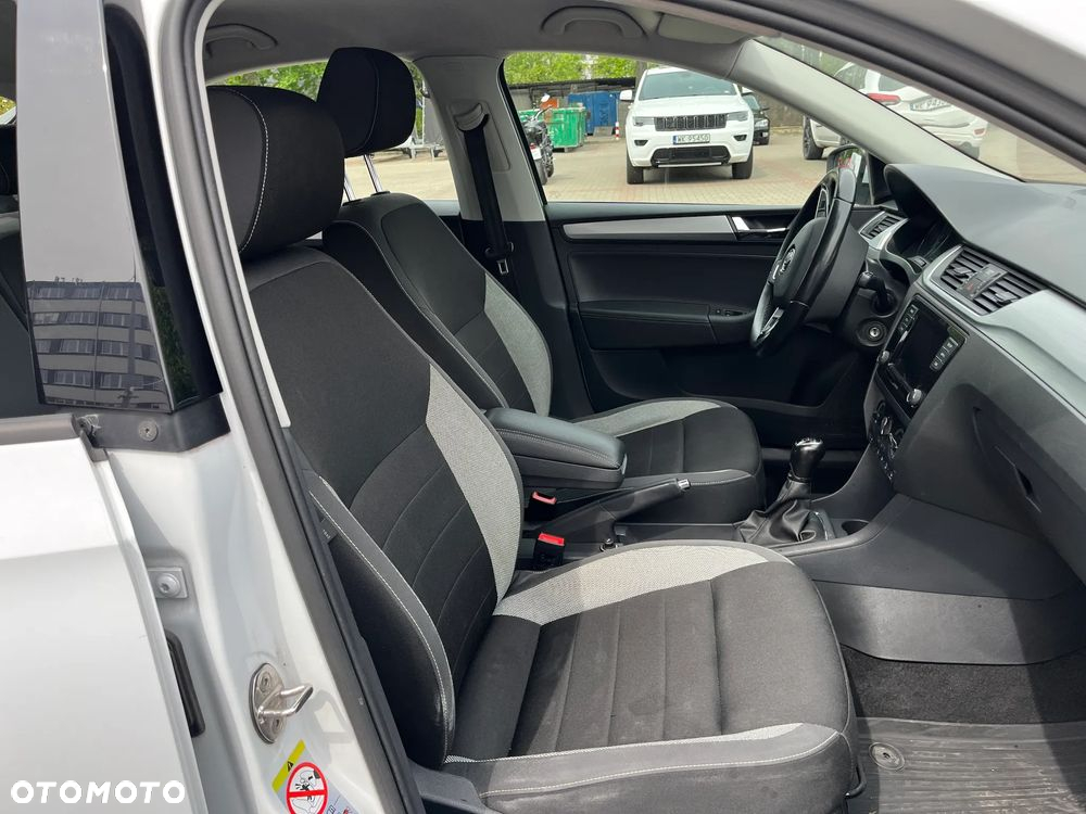 Skoda RAPID 1.0 TSI Ambition - 9
