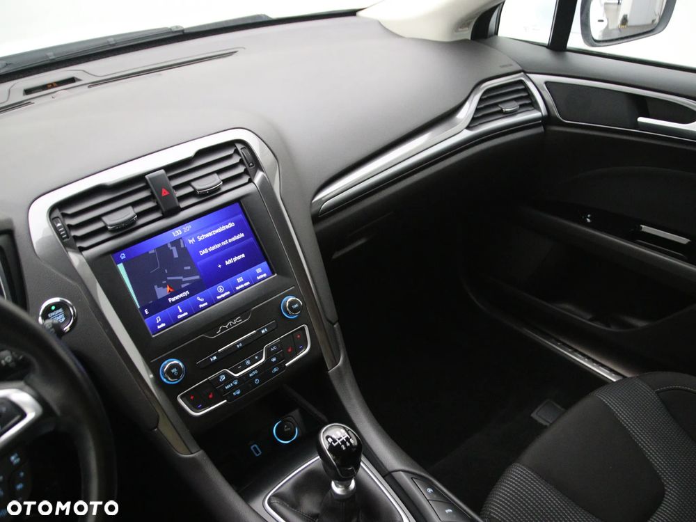 Ford Mondeo 2.0 TDCi STart-Stopp Titanium - 21