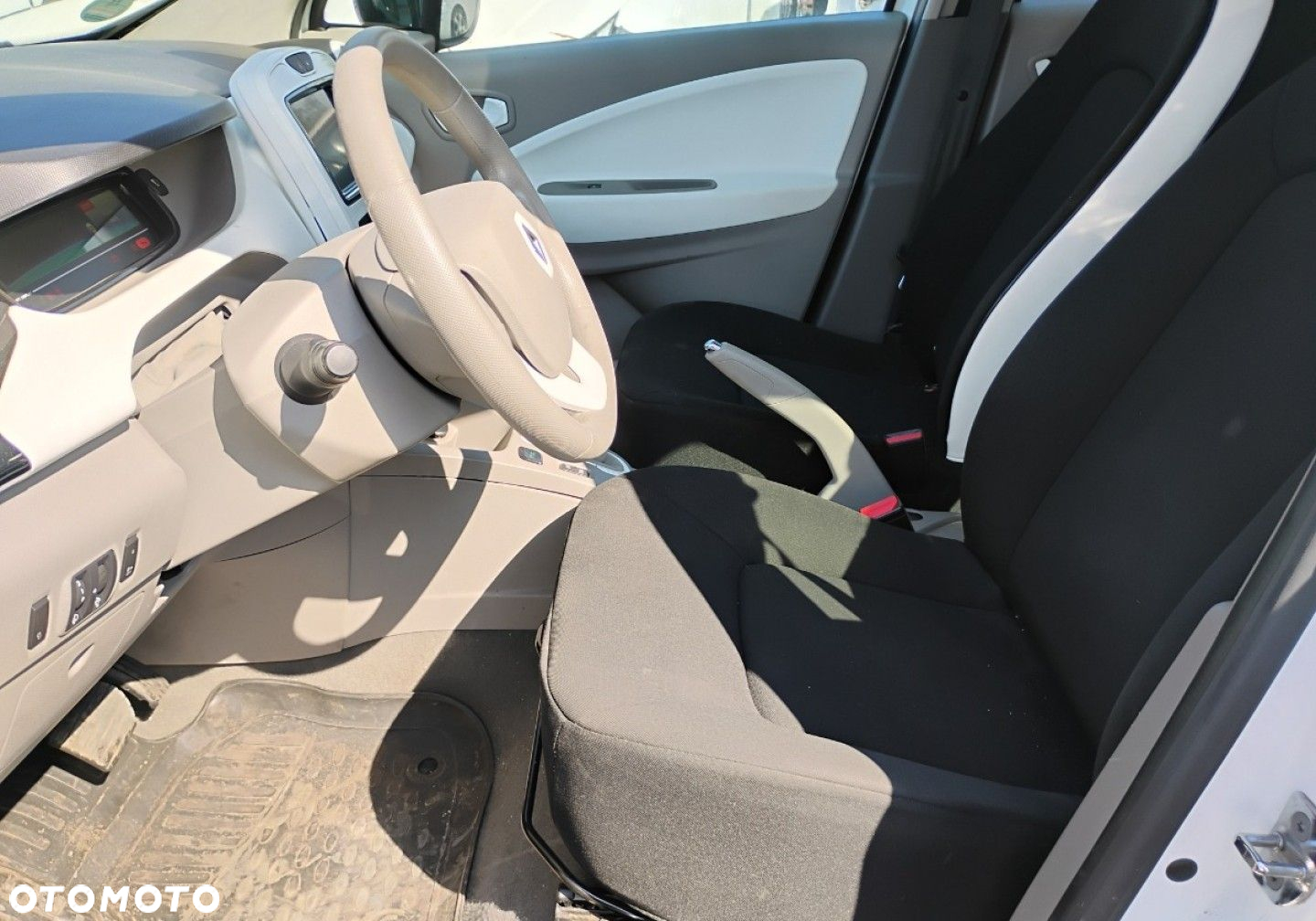 Renault Zoe - 8
