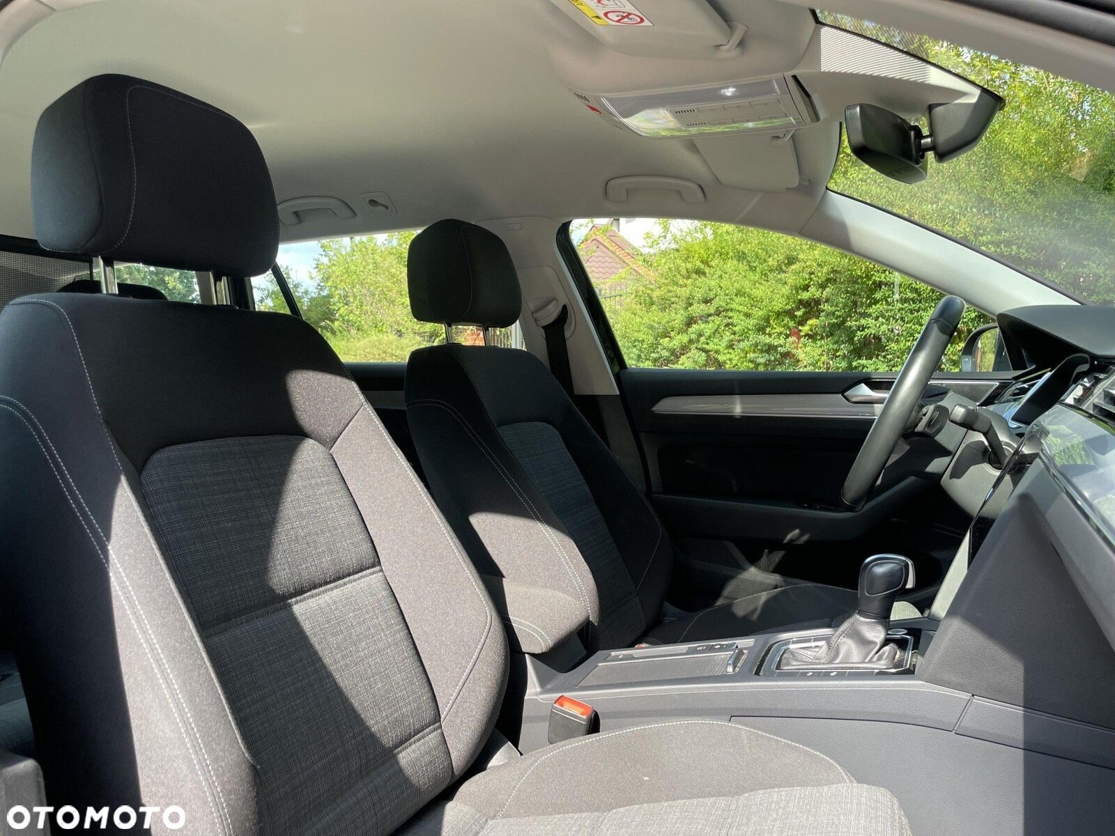 Volkswagen Passat 2.0 TDI Business DSG - 28