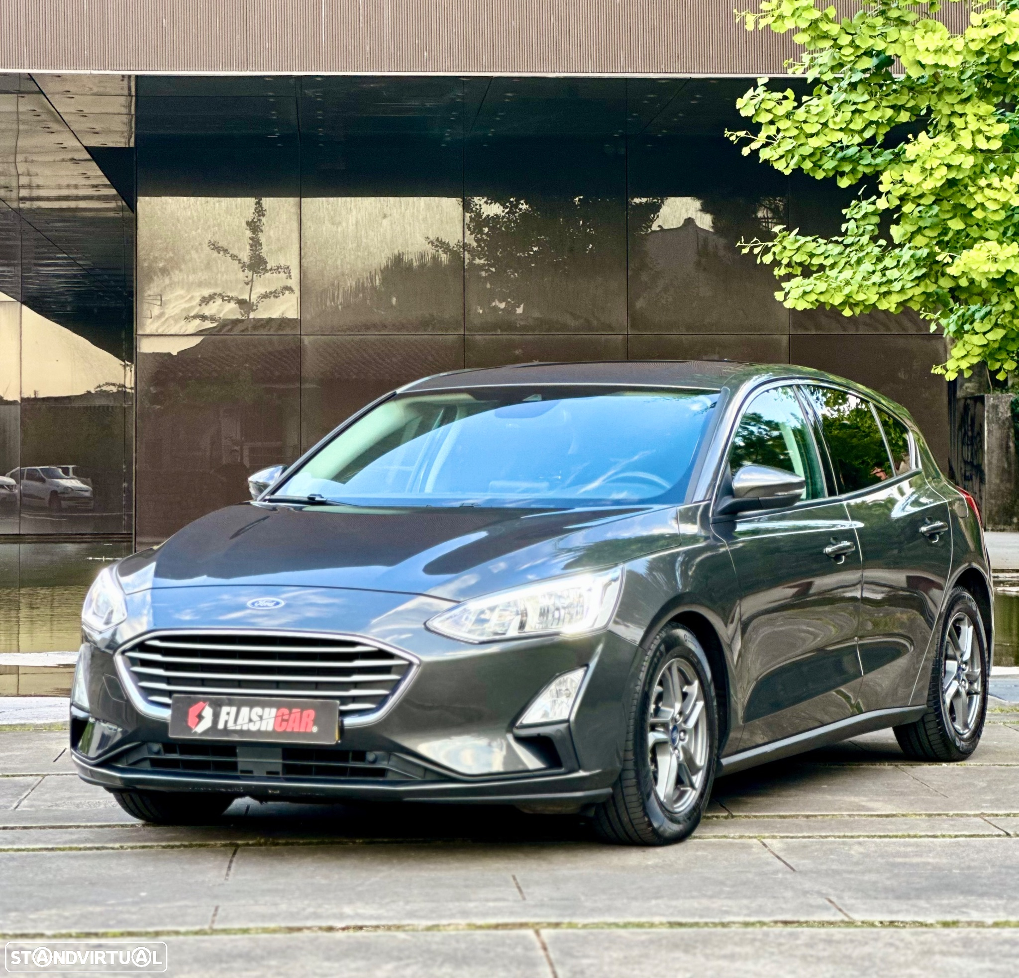 Ford Focus 1.5 TDCi EcoBlue Titanium - 32
