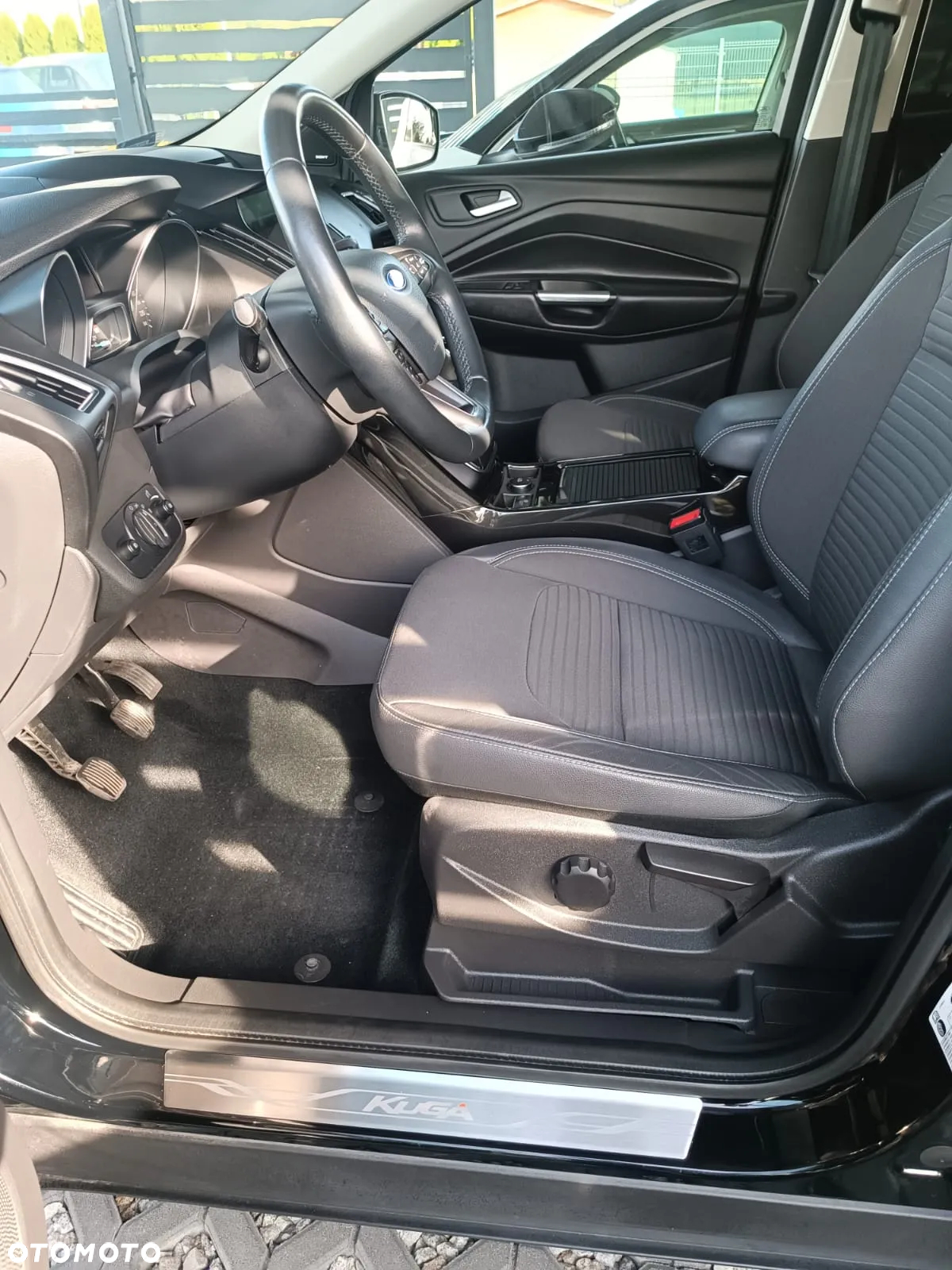 Ford Kuga 1.5 EcoBoost FWD Titanium ASS MMT6 - 28