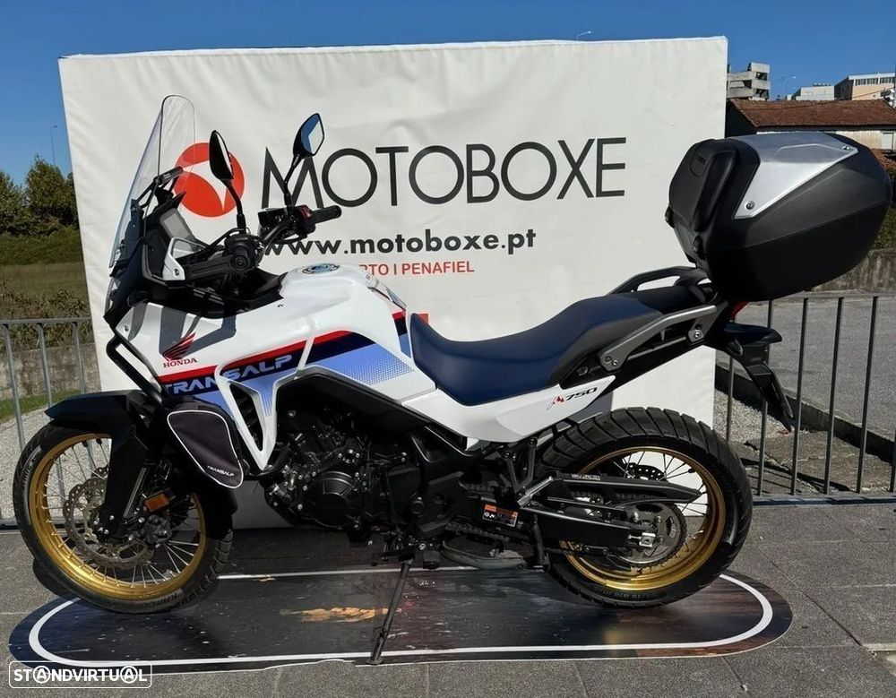 Honda Transalp XL750 - 2