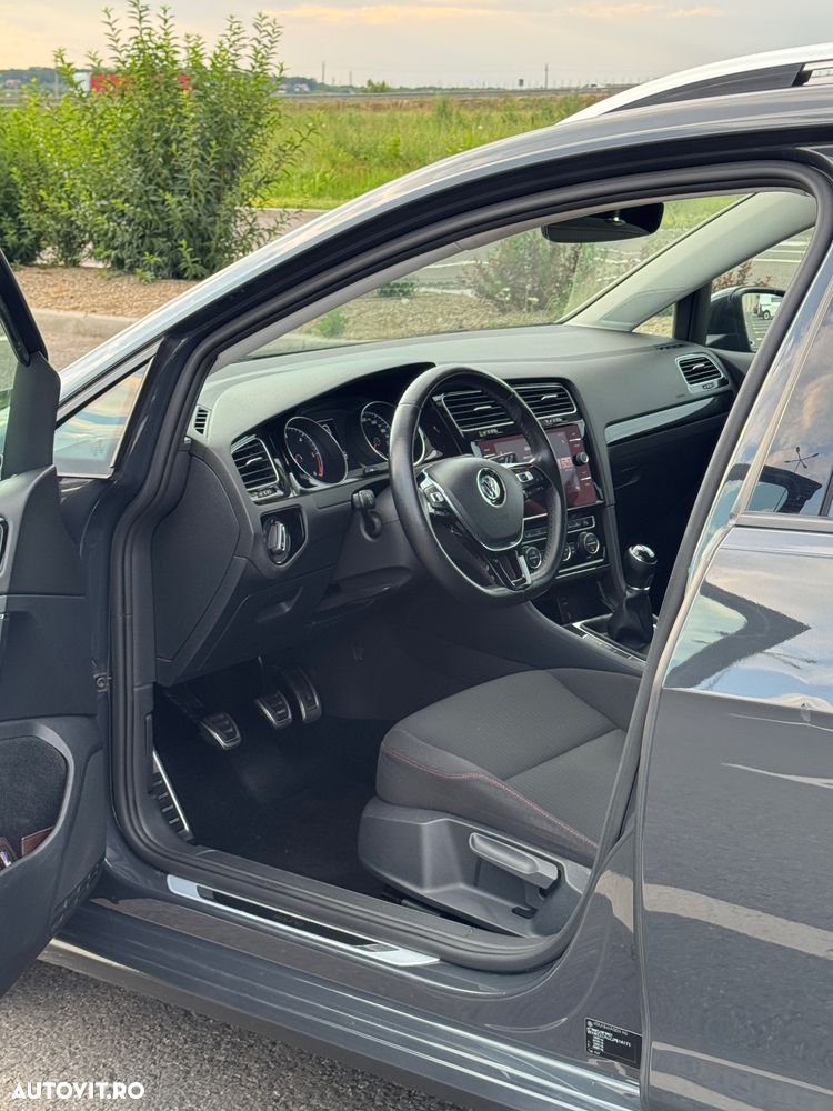 Volkswagen Golf 1.6 TDI Comfortline - 12