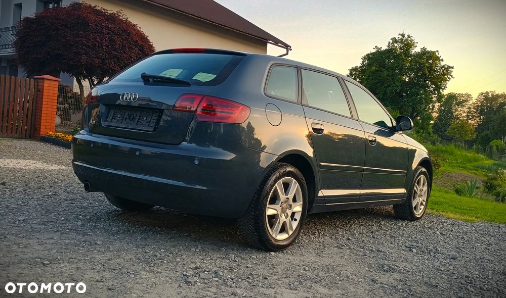 Audi A3 Sportback 1.6 Attraction - 9