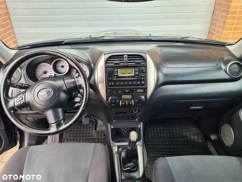 Toyota RAV4 D-4D 4x4 Edition - 15