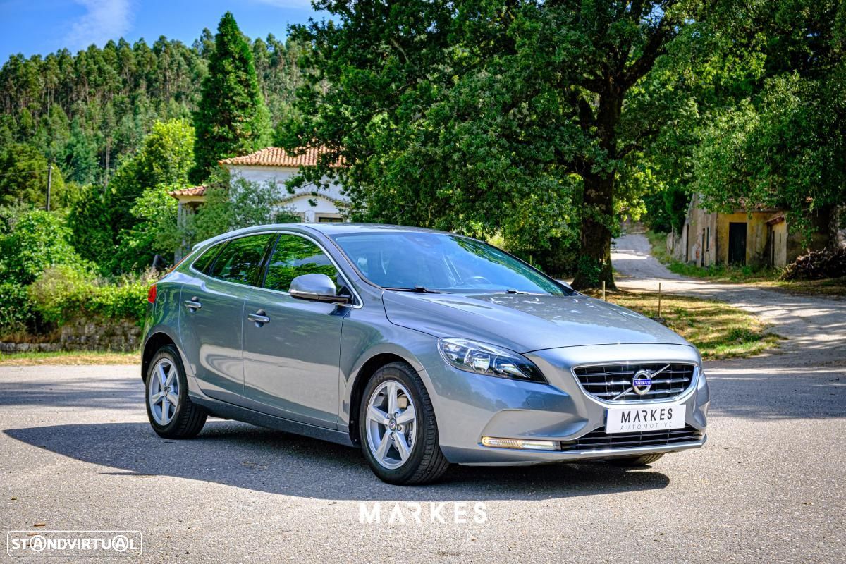 Volvo V40 1.6 D2 Eco Momentum - 1