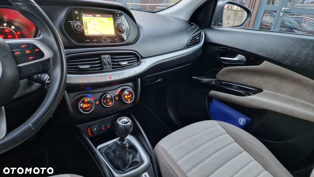 Fiat Tipo 1.4 16V Lounge - 28