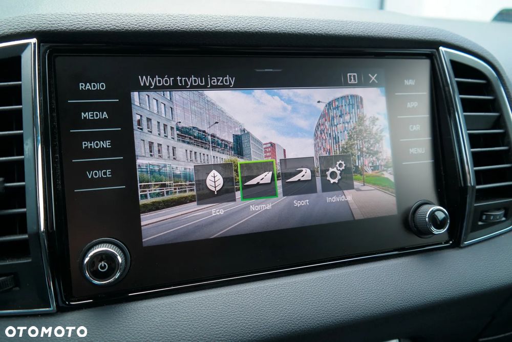 Skoda Karoq 1.5 TSI ACT GPF 4x2 Style DSG - 33