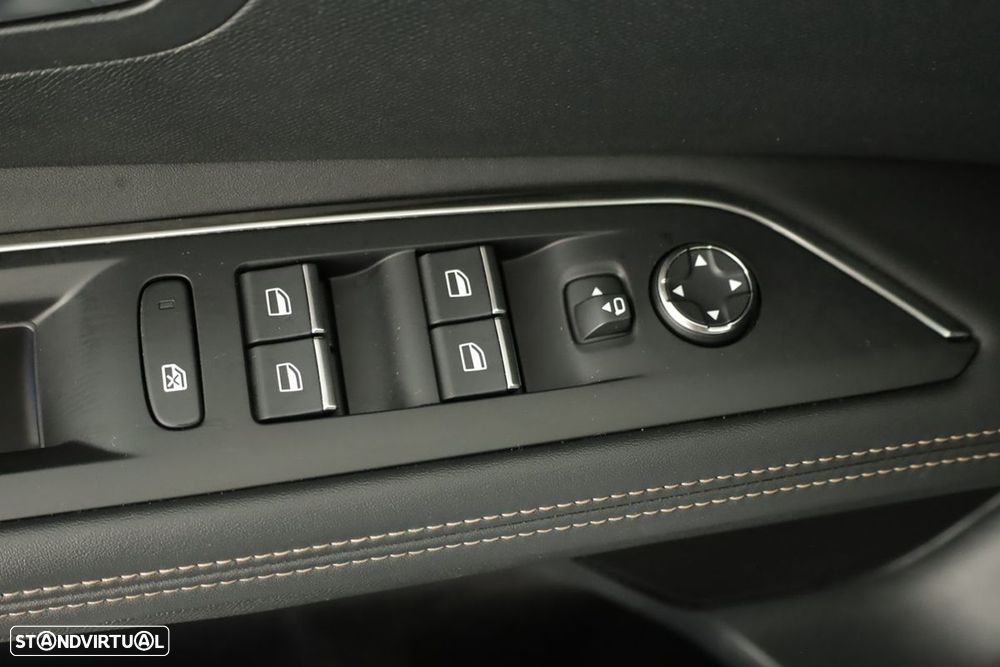 Peugeot 3008 1.2 PureTech GT EAT8 - 20