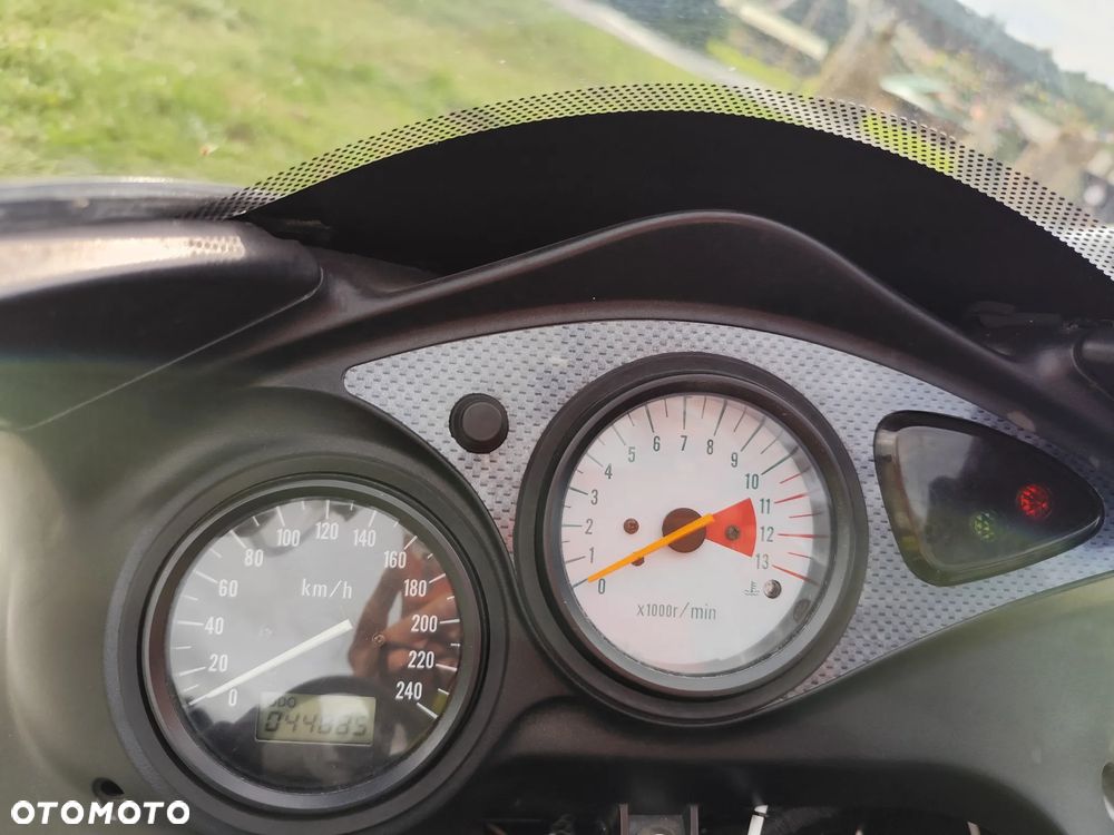 Suzuki SV - 11