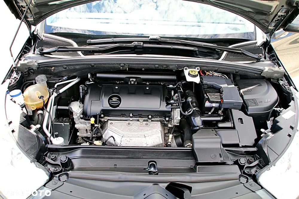 Citroën C4 VTi 120 Exclusive - 17
