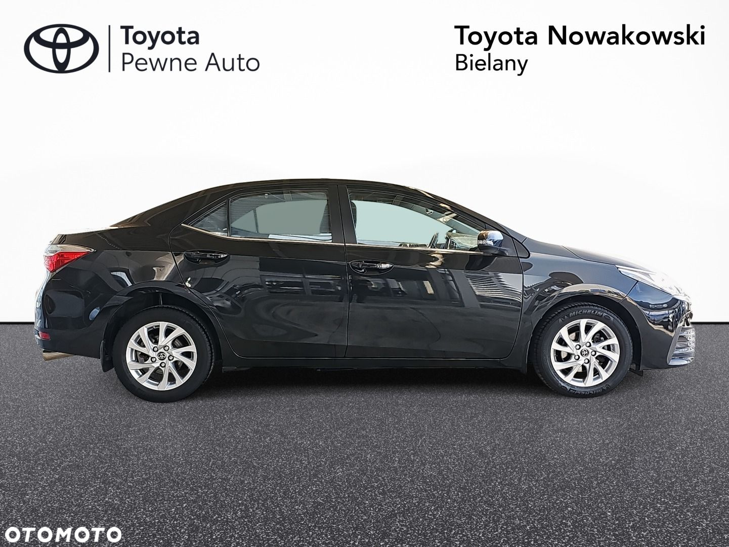 Toyota Corolla - 23