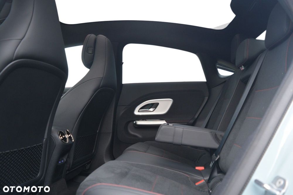 Mercedes-Benz CLA 180 mHEV 8G-DCT - 8