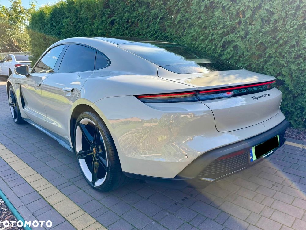 Porsche Taycan - 3