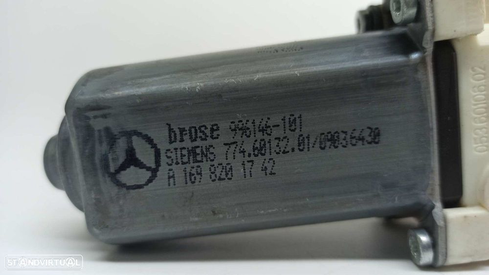 MOTOR ELEVADOR FRENTE ESQUERDO MERCEDES CLASE B (W245) 180 CDI (245.207) - 6