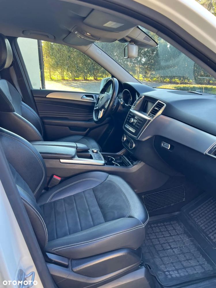 Mercedes-Benz ML - 10