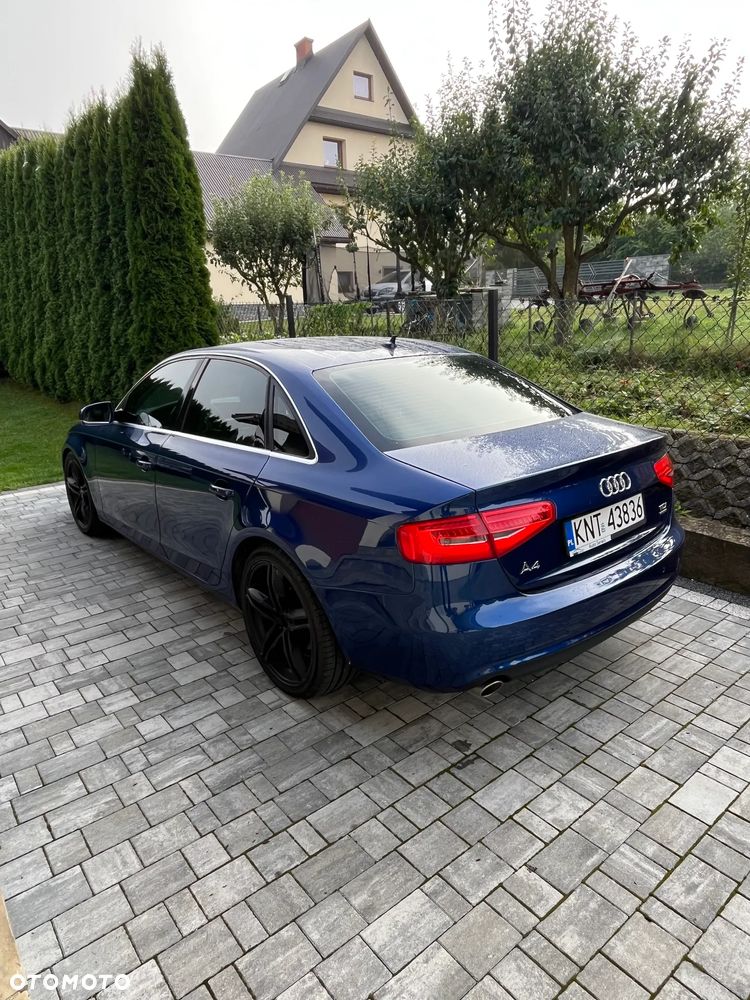 Audi A4 Limousine - 3