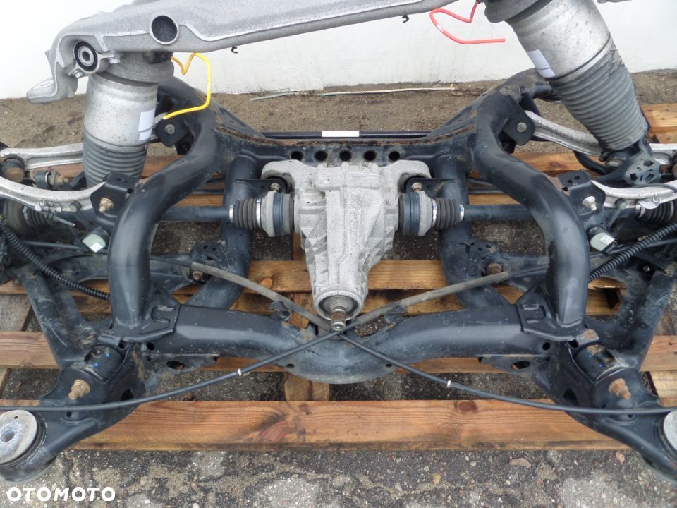 AUDI Q7 3.0 TDI 4L LIFT 2011 ZAWIESZENIE TYŁ MOST ZACISKI WAHACZ SANKI - 2