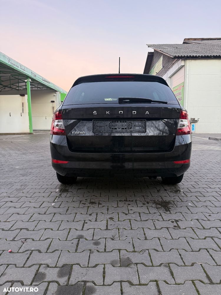 Skoda Fabia 1.0 TSI Selection - 4