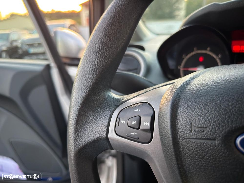 Ford Fiesta 1.25 Trend - 19