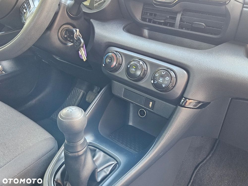 Toyota Yaris 1.0 Active - 12