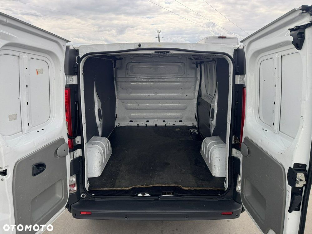 Opel Vivaro - 8