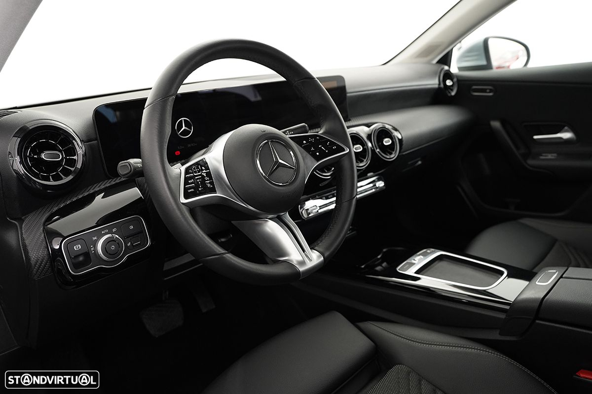 Mercedes-Benz A 200 Standard - 11
