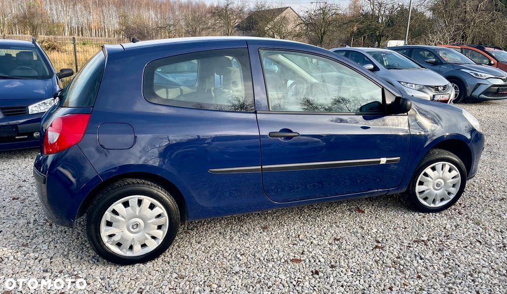 Renault Clio 1.2 16V 75 Dynamique - 19