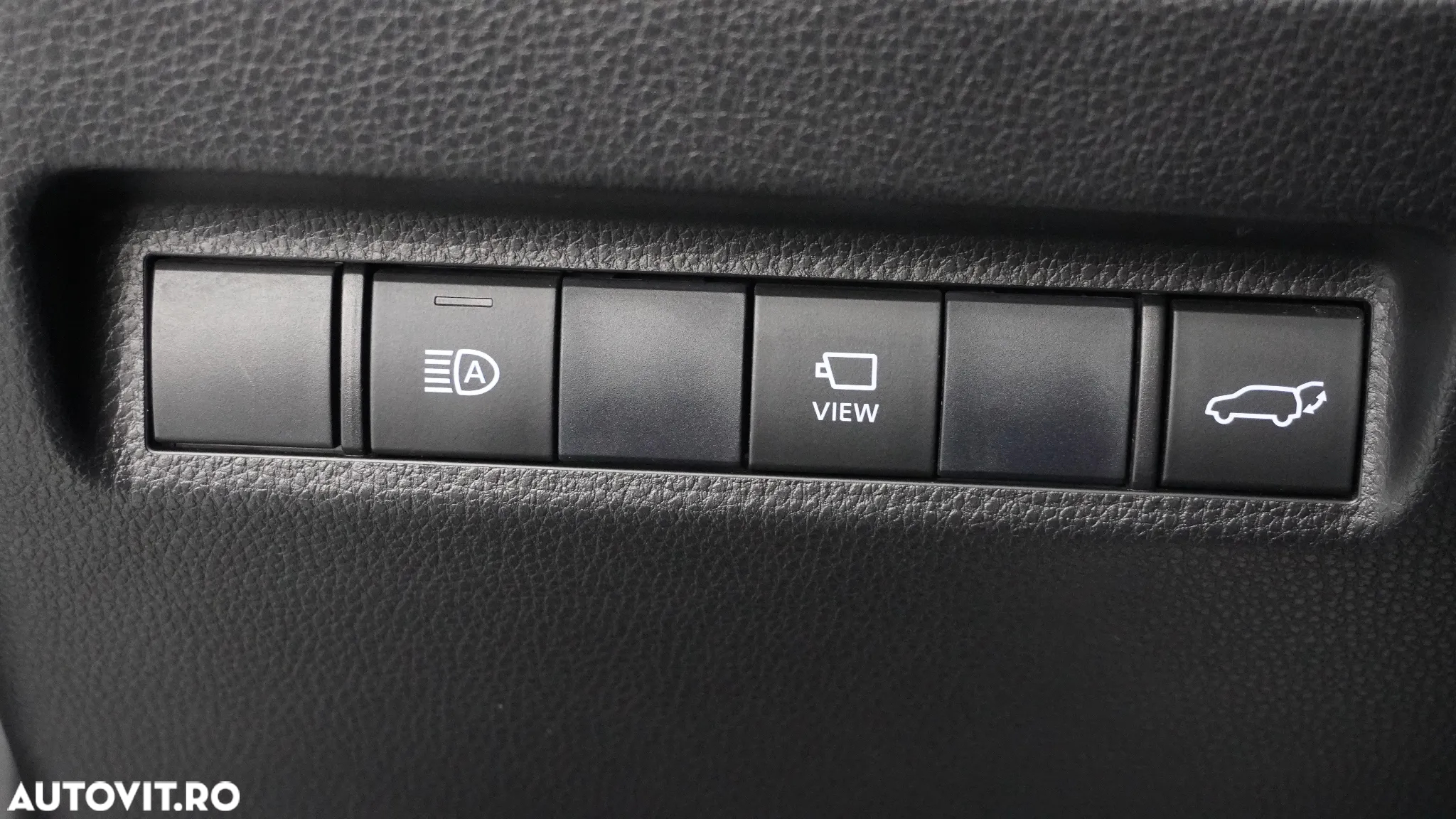 Toyota RAV4 2.5 4x4 Hybrid Lounge - 19