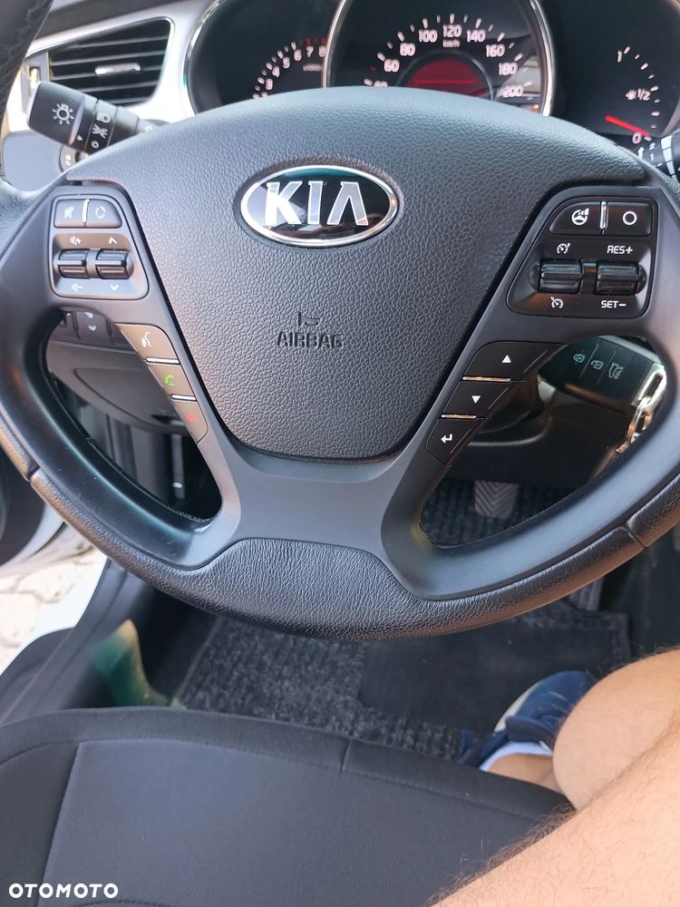 Kia Ceed - 7