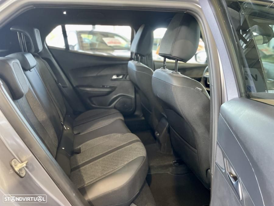 Peugeot 2008 1.2 Hybrid Allure e-DCS6 - 24