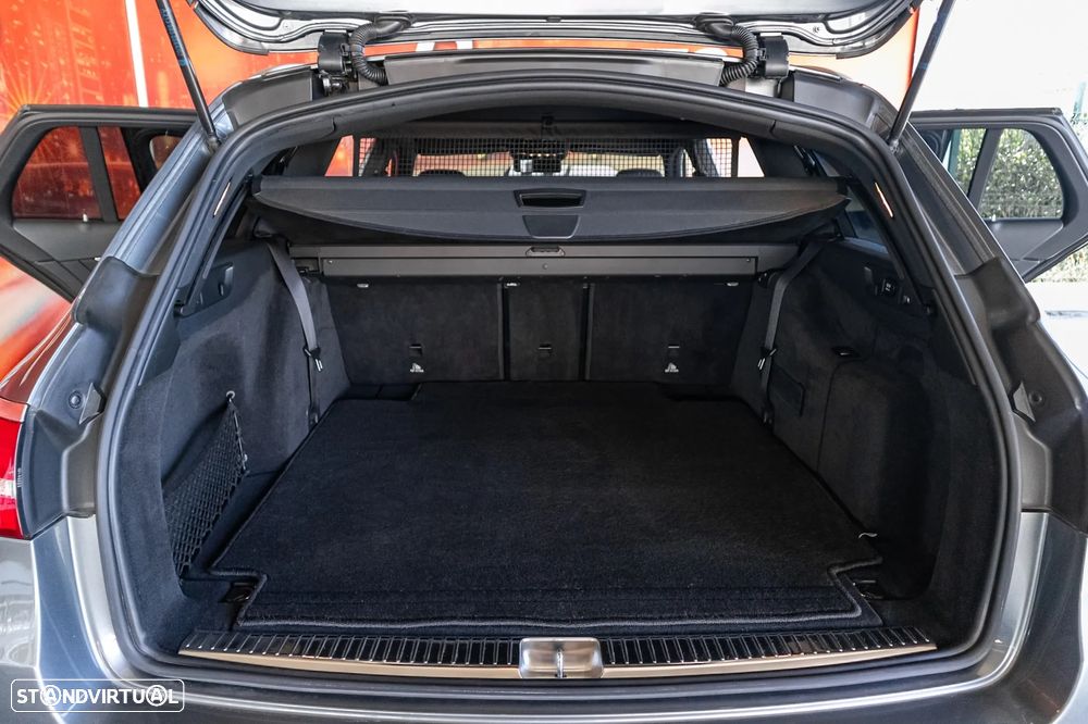 Mercedes-Benz E 220 d Exclusive 7L - 30