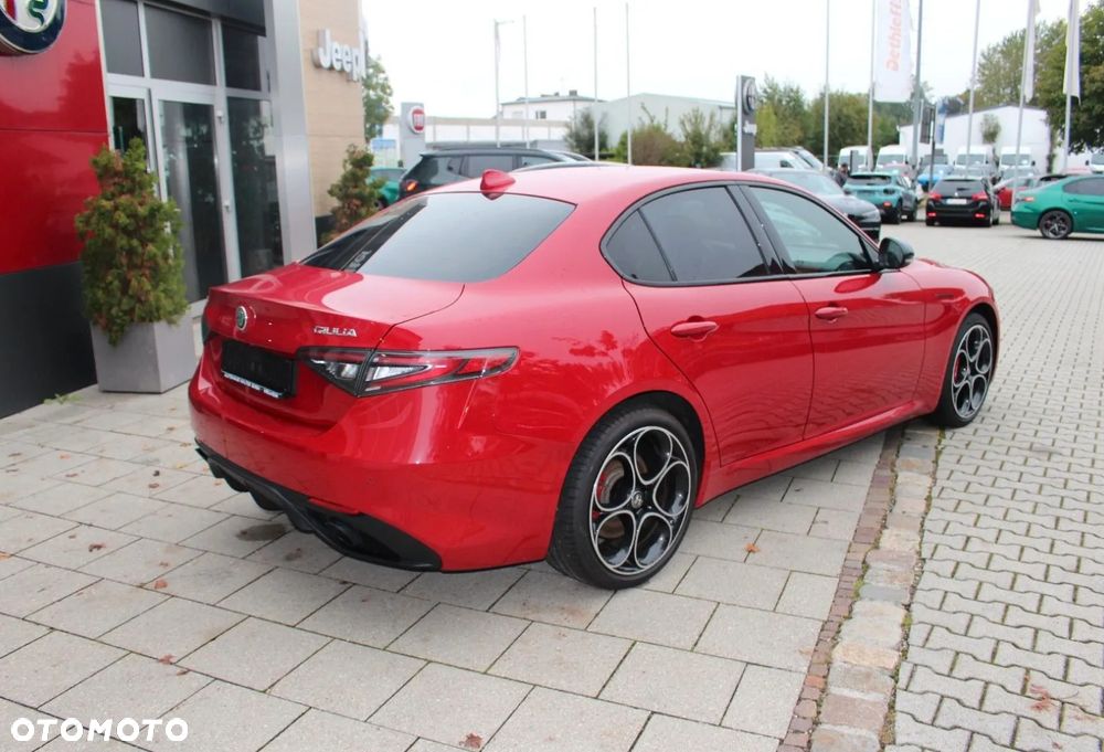 Alfa Romeo Giulia 2.0 Turbo 16V AT8-Q4 Competizione - 5