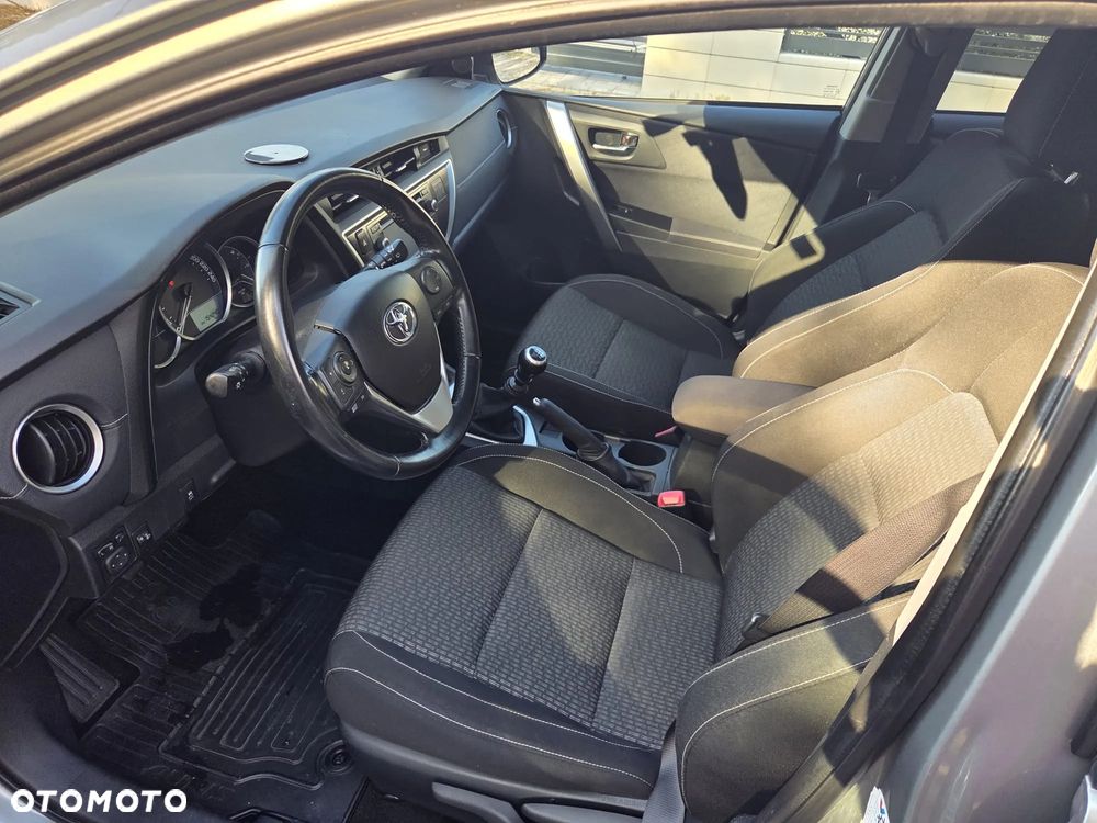 Toyota Auris - 37