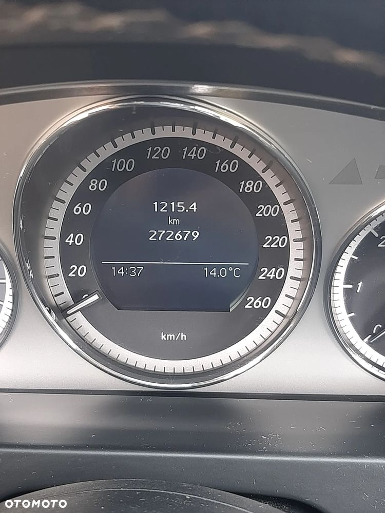 Mercedes-Benz Klasa C 200 CDI BlueEff Avantgarde - 9
