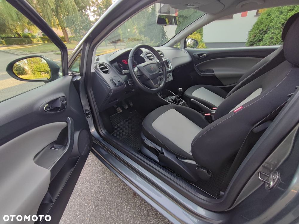 Seat Ibiza SC 1.4 16V Style - 28