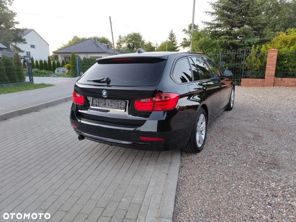 BMW Seria 3 320d Sport Line - 16