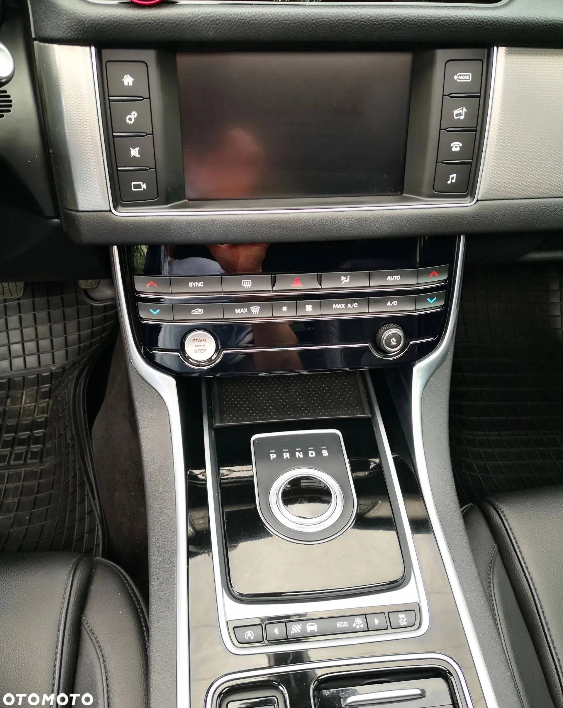 Jaguar XF - 7