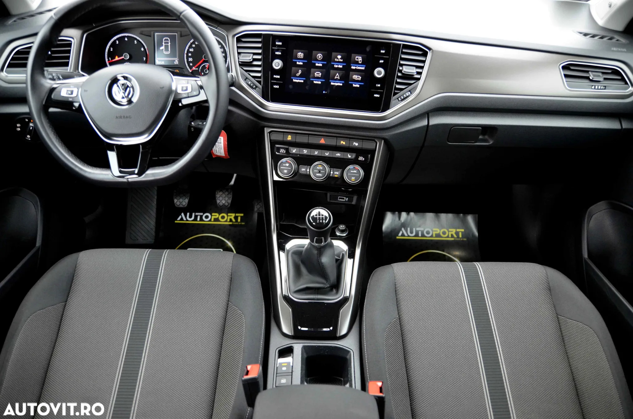 Volkswagen T-ROC 1.5 TSI ACT OPF - 8