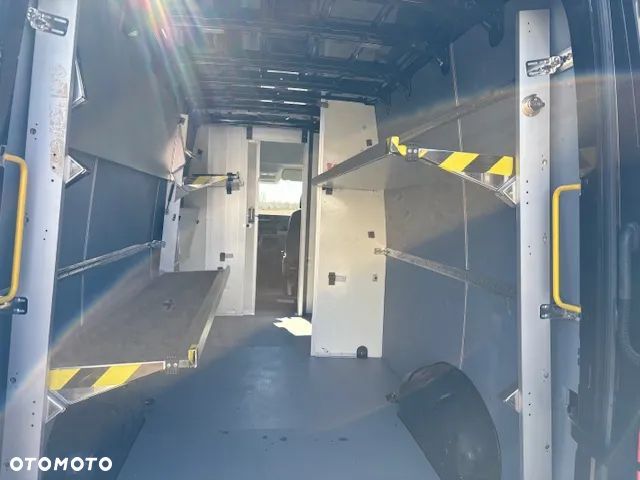 Volkswagen CRAFTER TGE L3H2 - 11