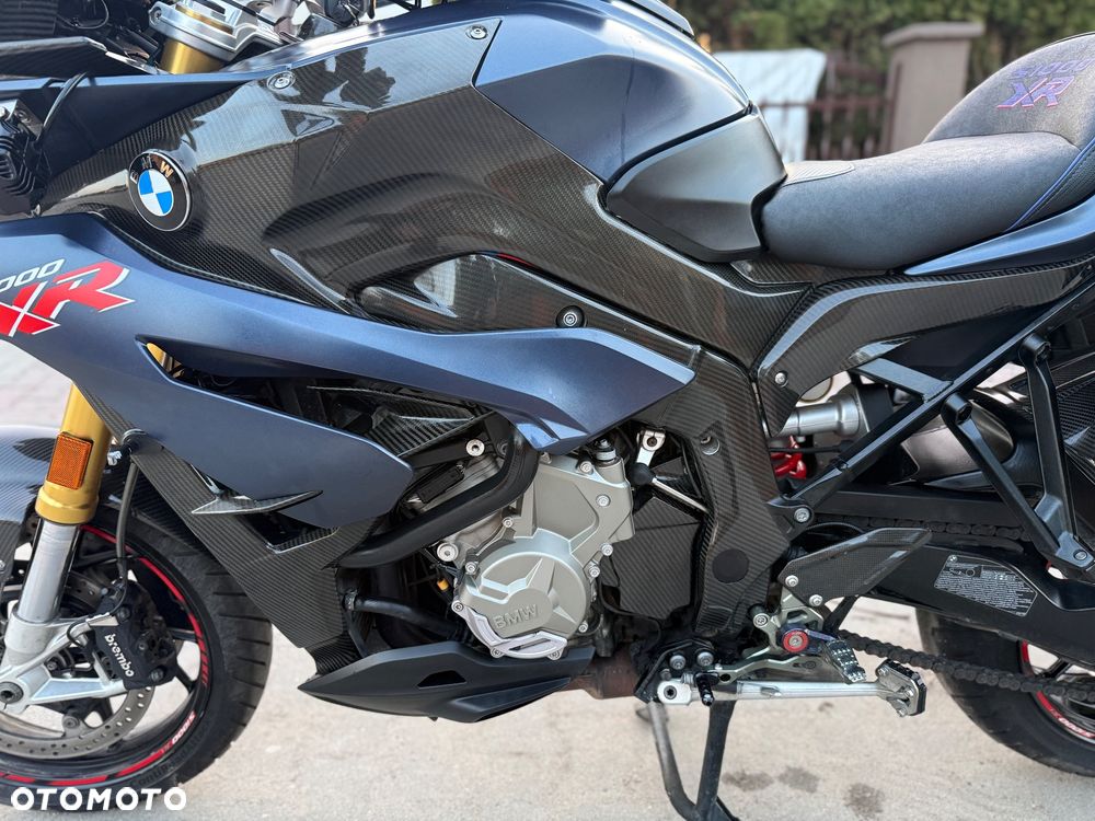 BMW S - 22