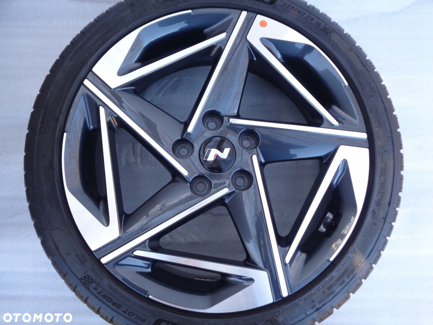 FELGI 18 HYUNDAI i30 i40 iX20 Kona Ioniq 5x114,3 ET55 Oryginalne Nowe Demo - 6