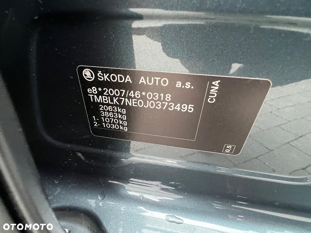 Skoda Octavia 2.0 TDI (Green tec) 4x4 DSG RS - 26