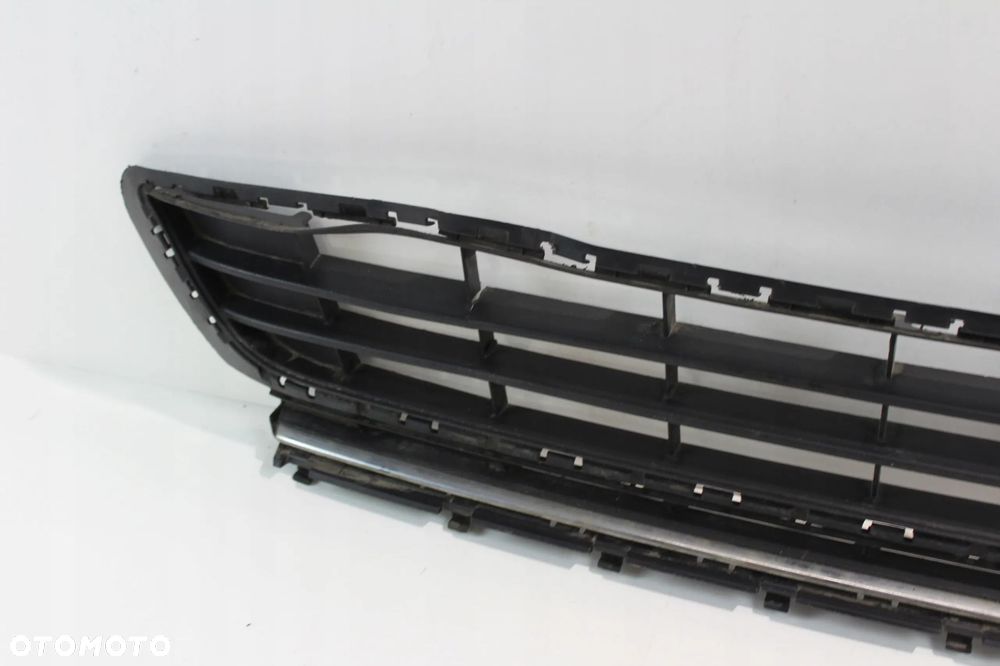 KRATKA ŚRODKOWA ZDERZAK PRZÓD VW GOLF 7 VII CHROM 5G0853677A - 4