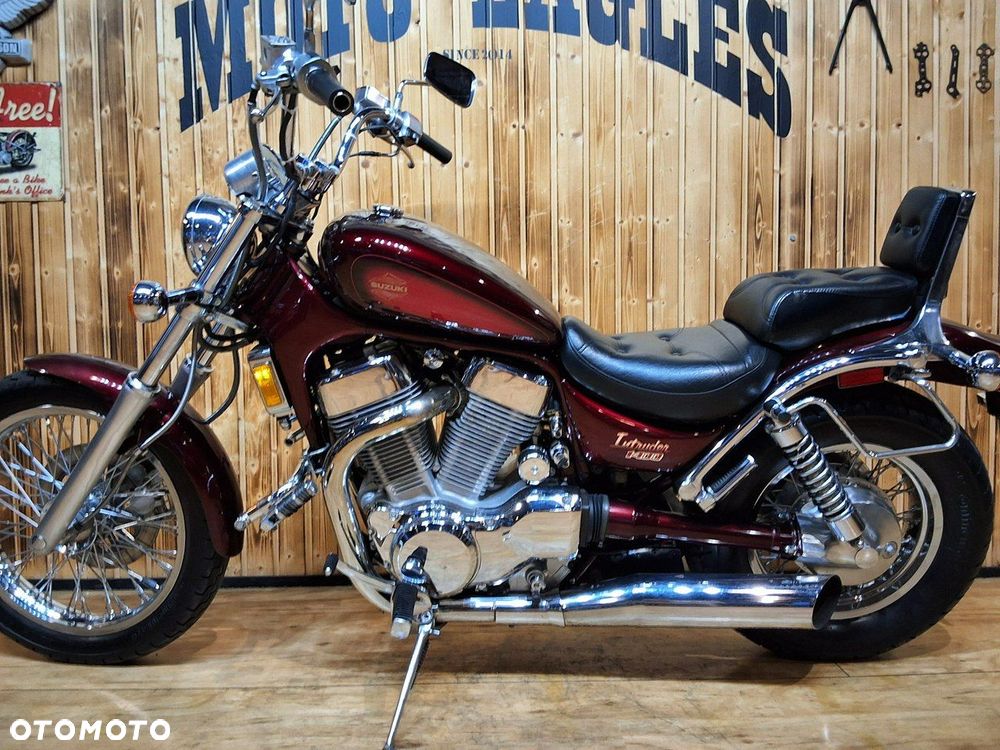 Suzuki Intruder - 13