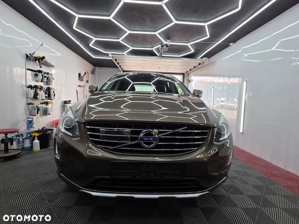Volvo XC 60 D5 AWD Summum - 8